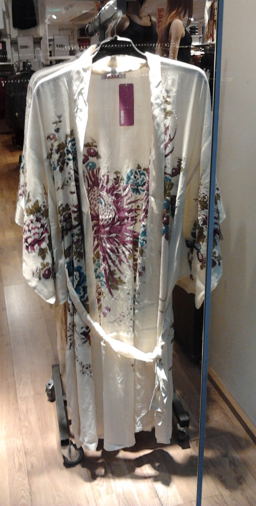 Faster Signes broderade morgonrock