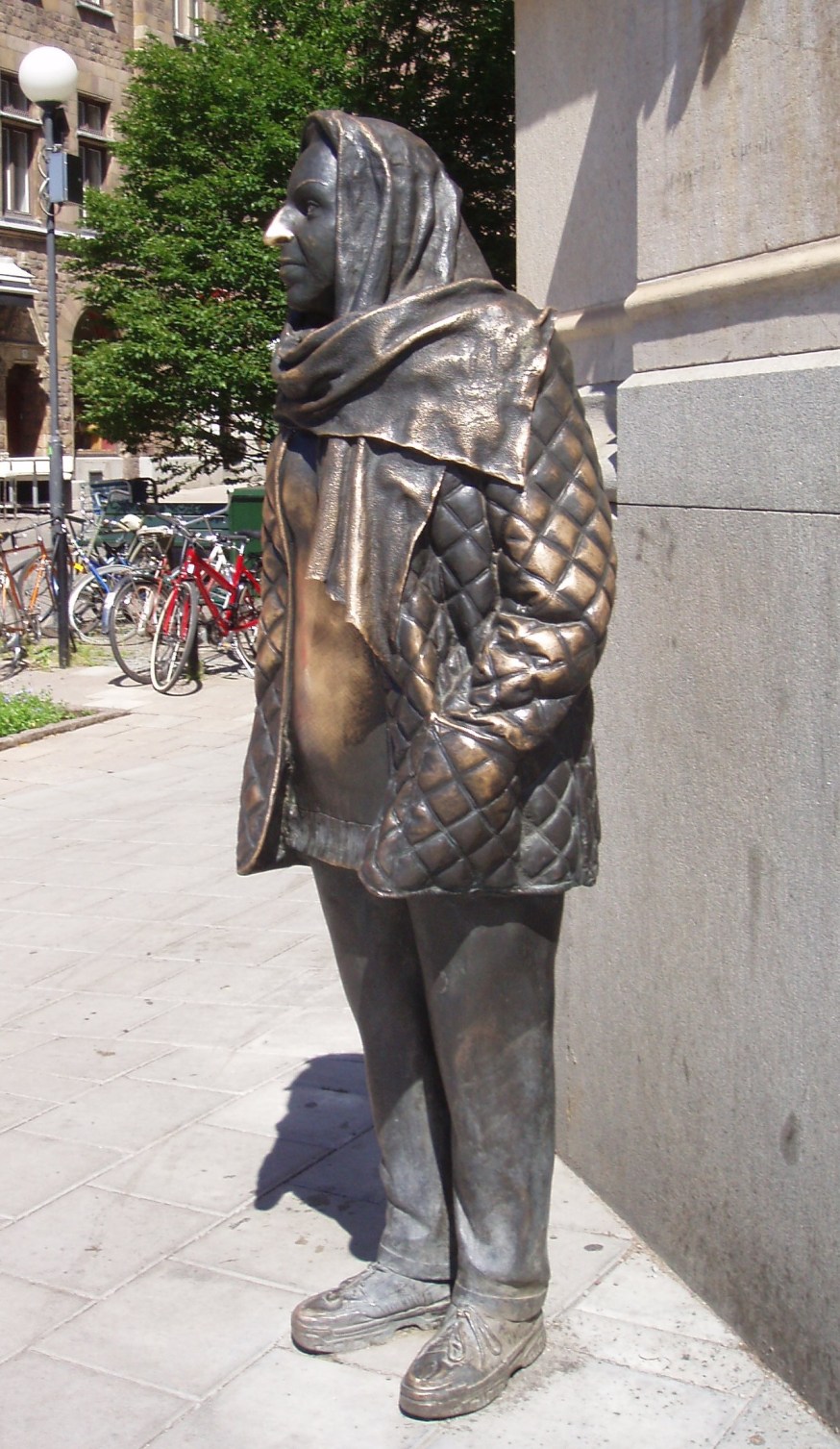 I Ärstafruns fotspår - Militärparad på Strandvägen